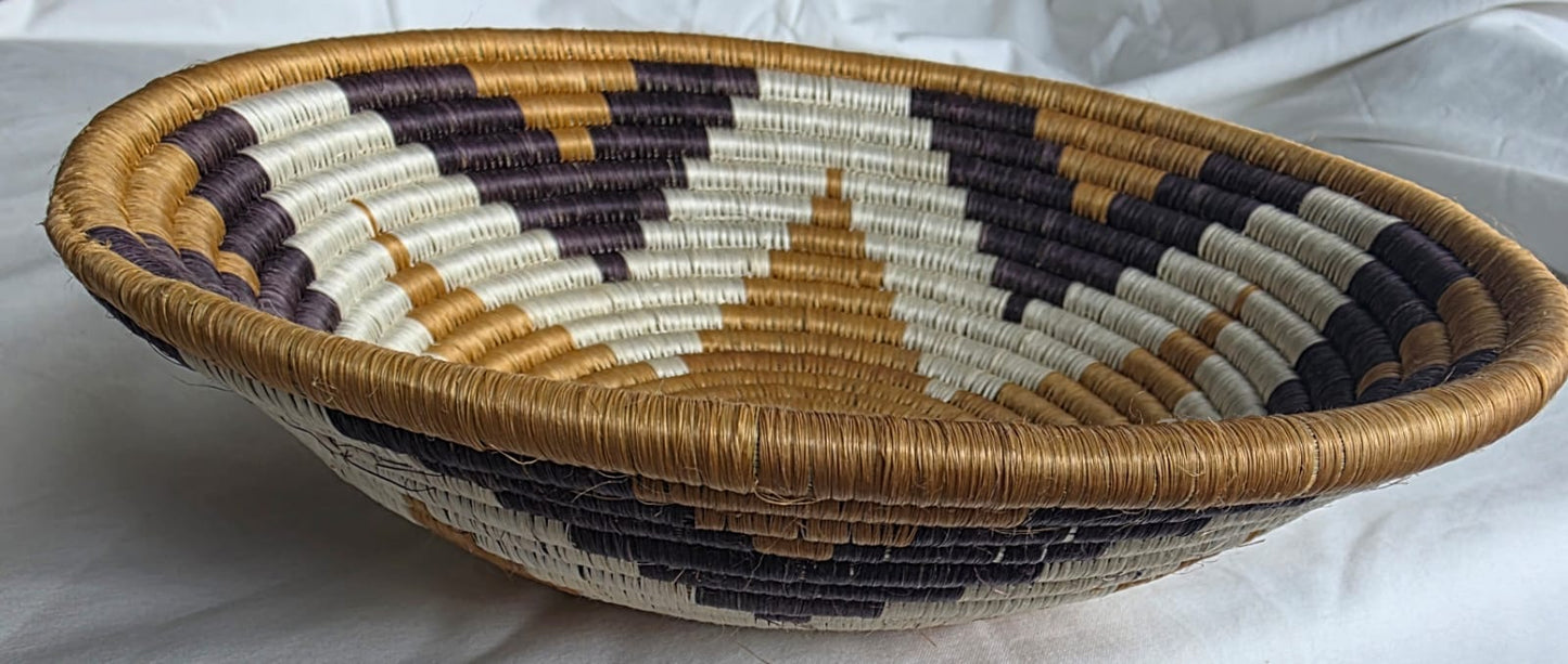Handwoven Rwandan Sisal Bowl / Wall Decor - Star Pattern - Black White and Natural