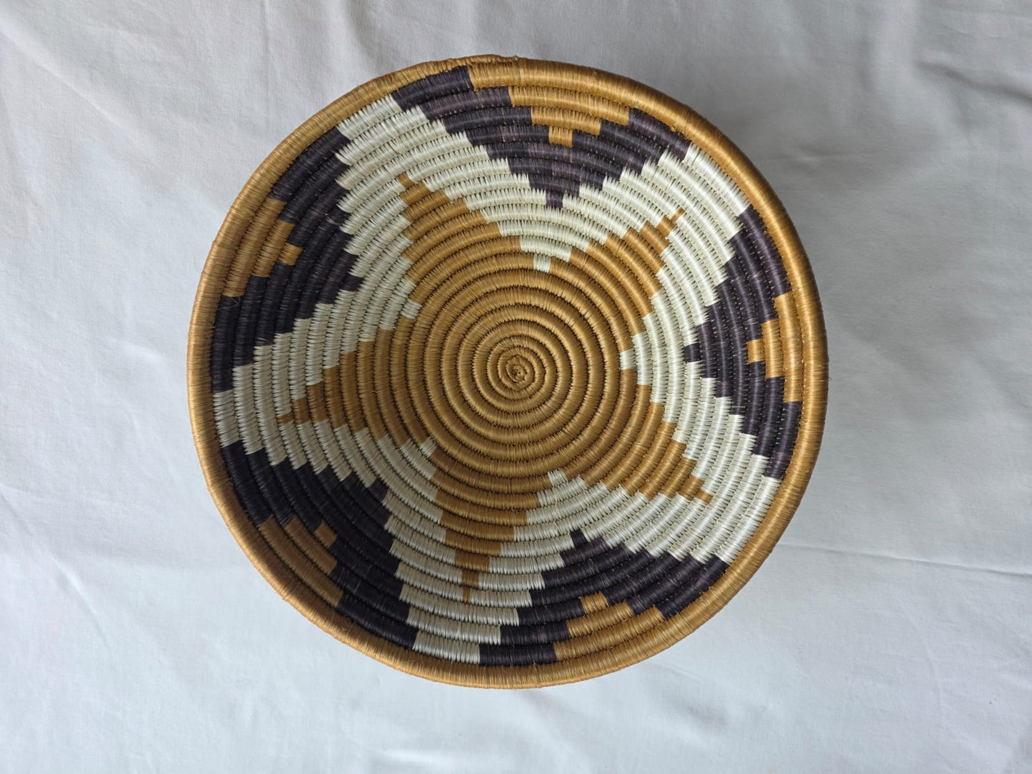Handwoven Rwandan Sisal Bowl / Wall Decor - Star Pattern - Black White and Natural