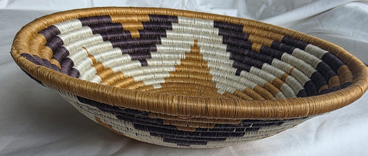 Handwoven Rwandan Sisal Bowl / Wall Decor - Star Pattern - Black White and Natural